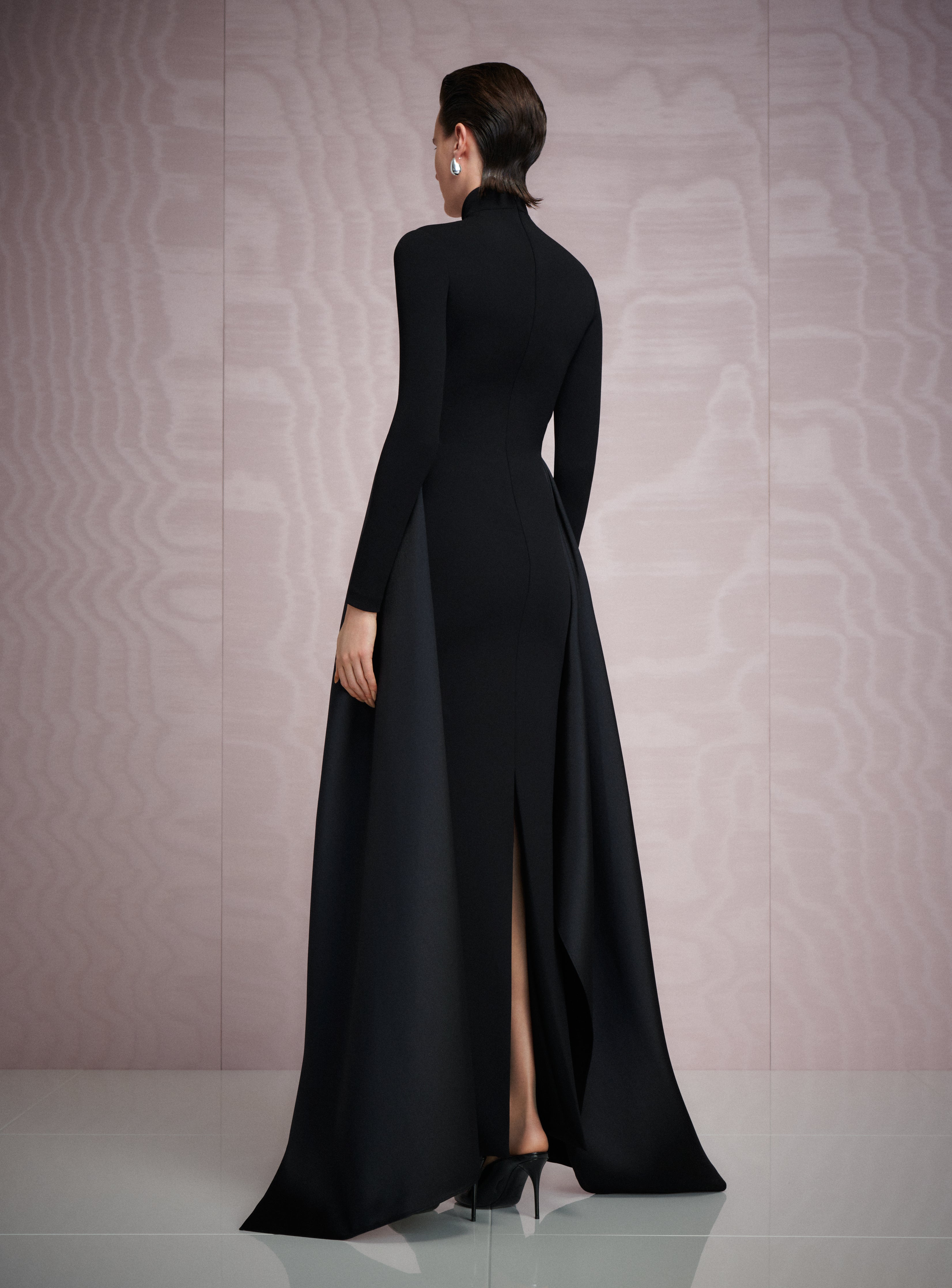 The Olivia Maxi Dress in Black – Solace London