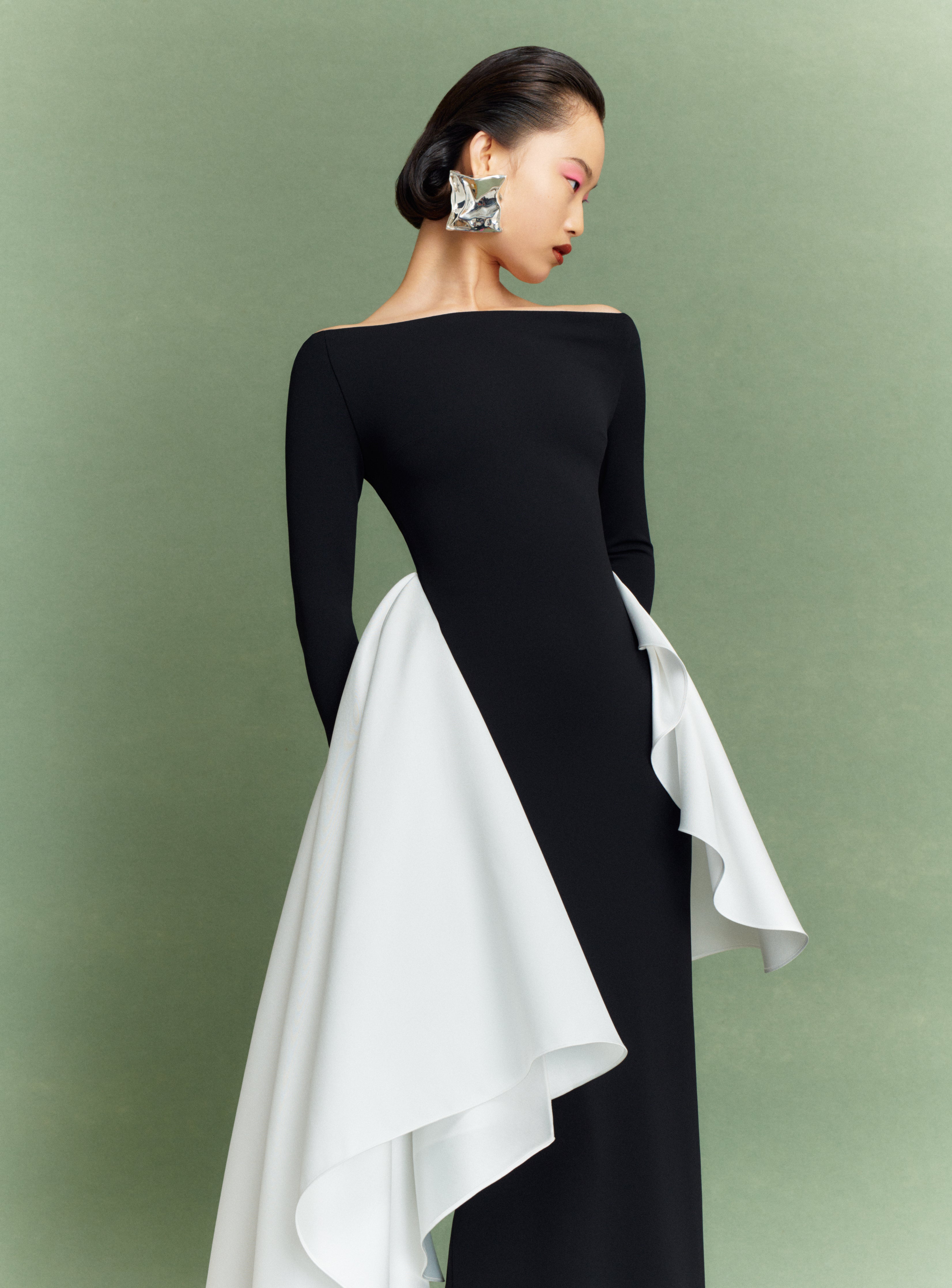 black cream dress The Kiana Maxi in and Bridal Fall 2023 Size:XS (0-2) Perfect for tween homecoming Beaded Backless Dress With