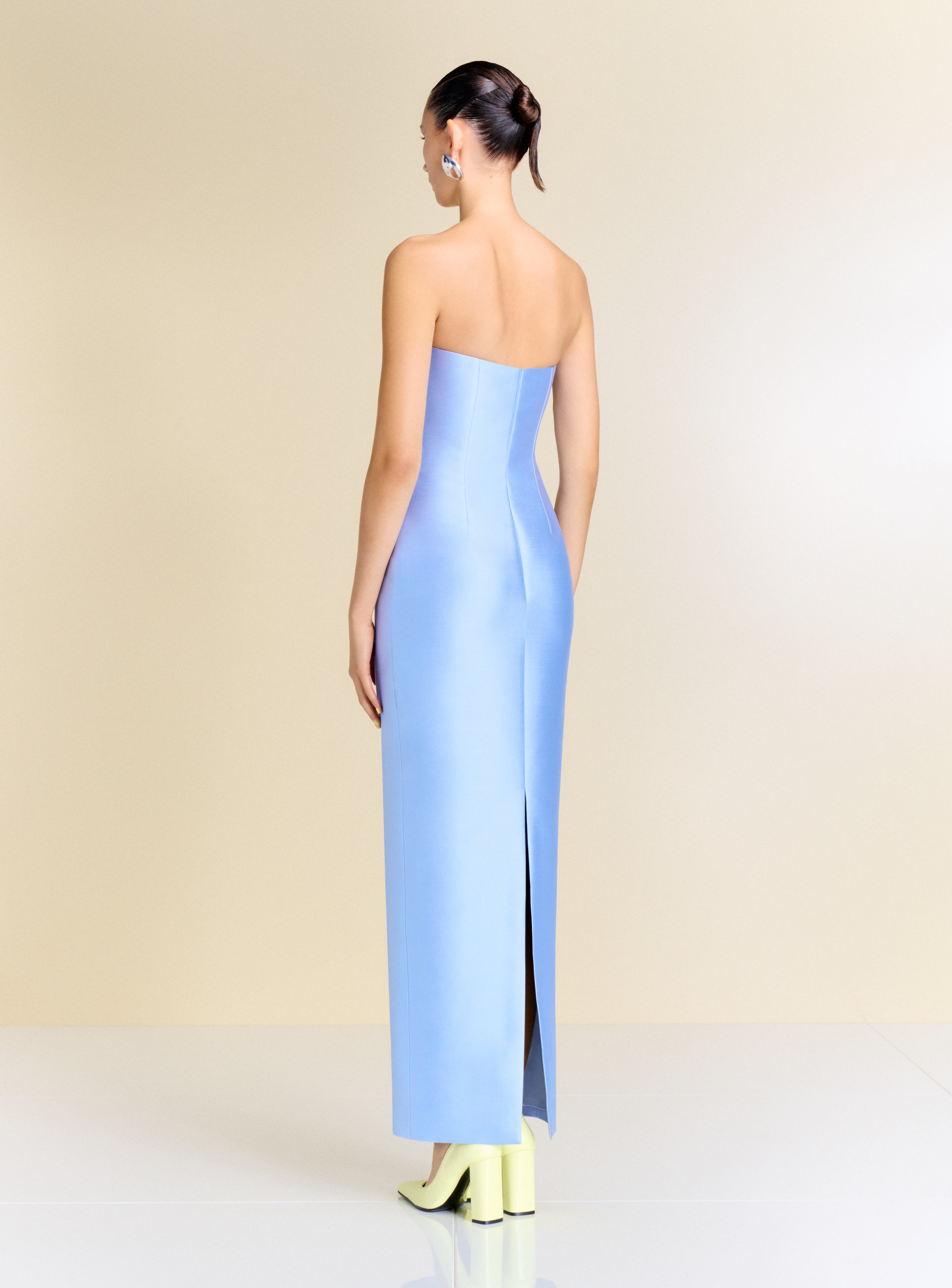 bcbg blue backless dress The Ingrid Maxi in Light Color:Pink Heather and graduation 80s 90s dress How to Hide Back