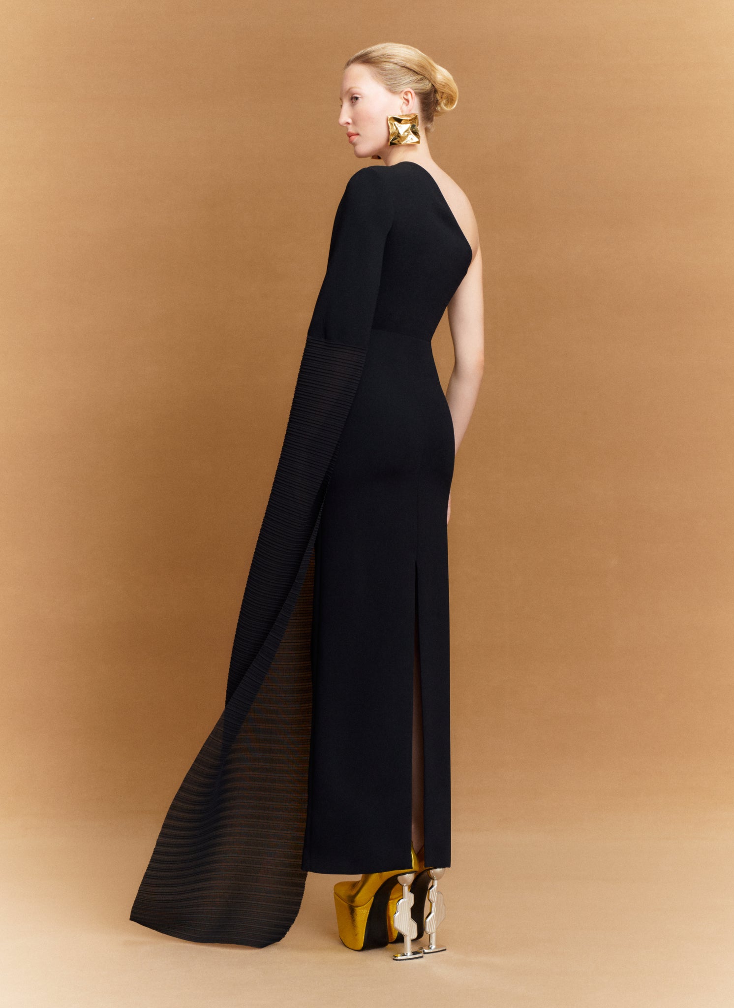 The Sylvia Maxi Dress in Black