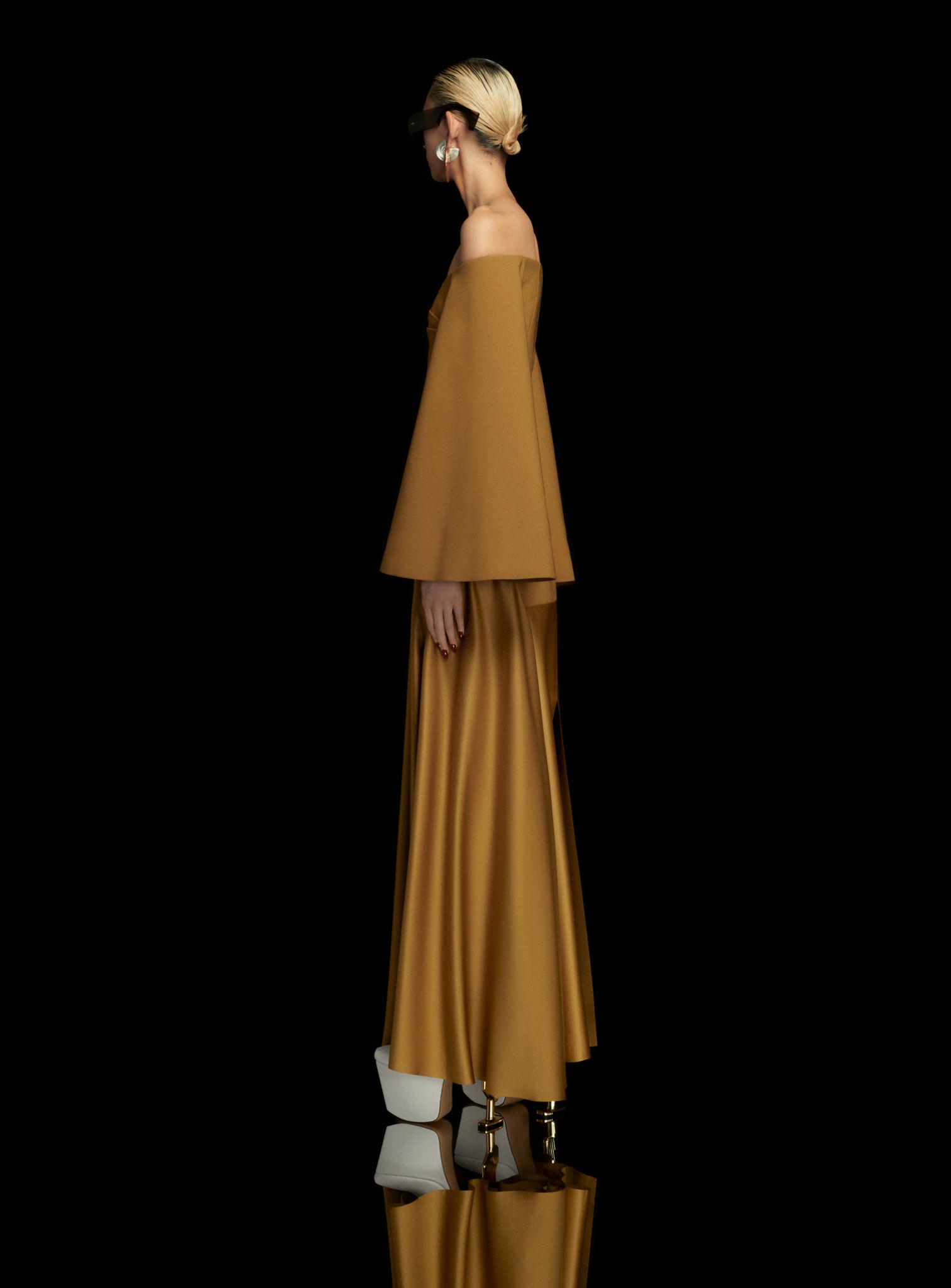 The Rina Maxi Dress in Gold Solace London The Rina Maxi Dress in Gold Solace London