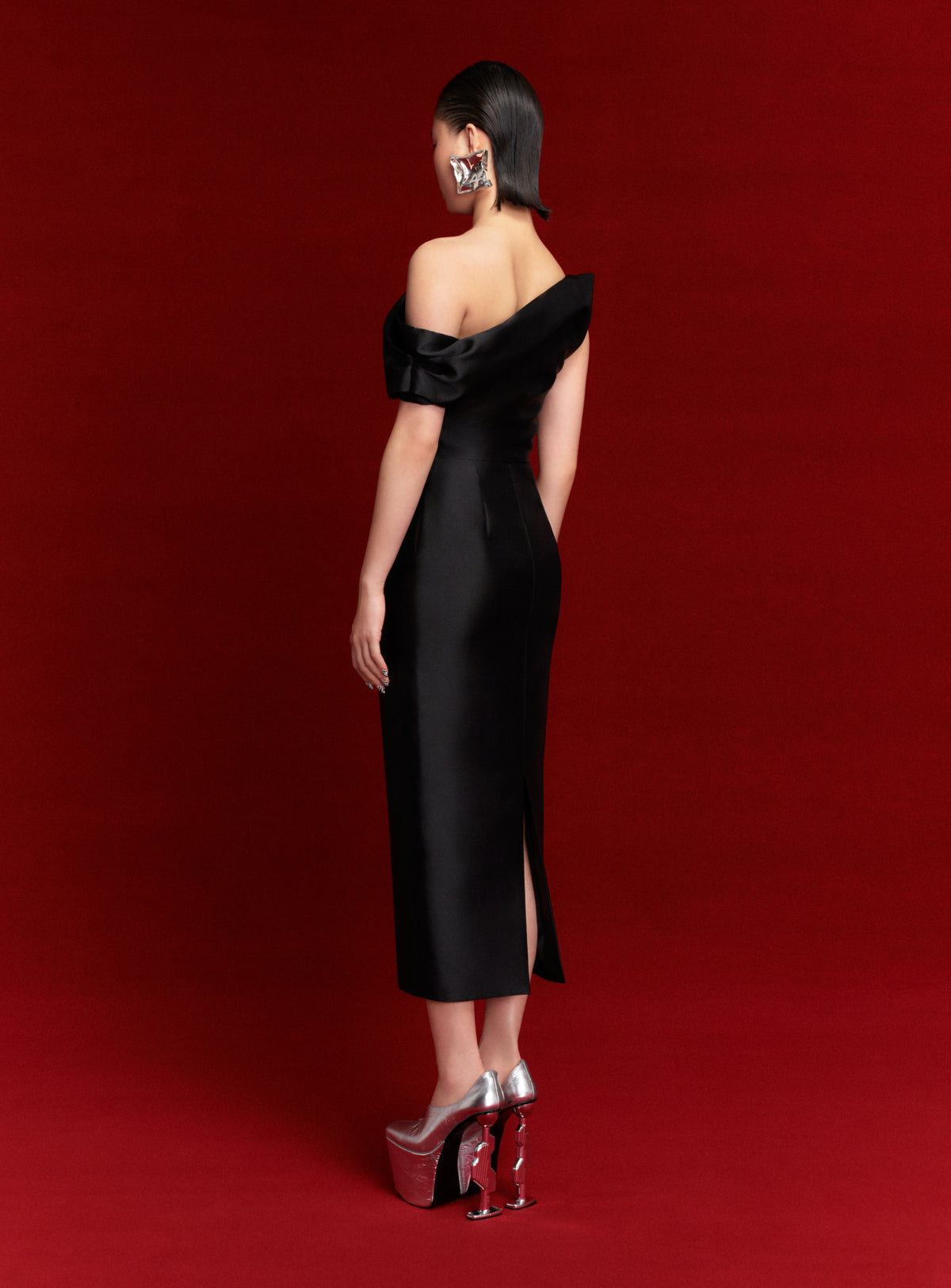 The Ellison Midi Dress in Black