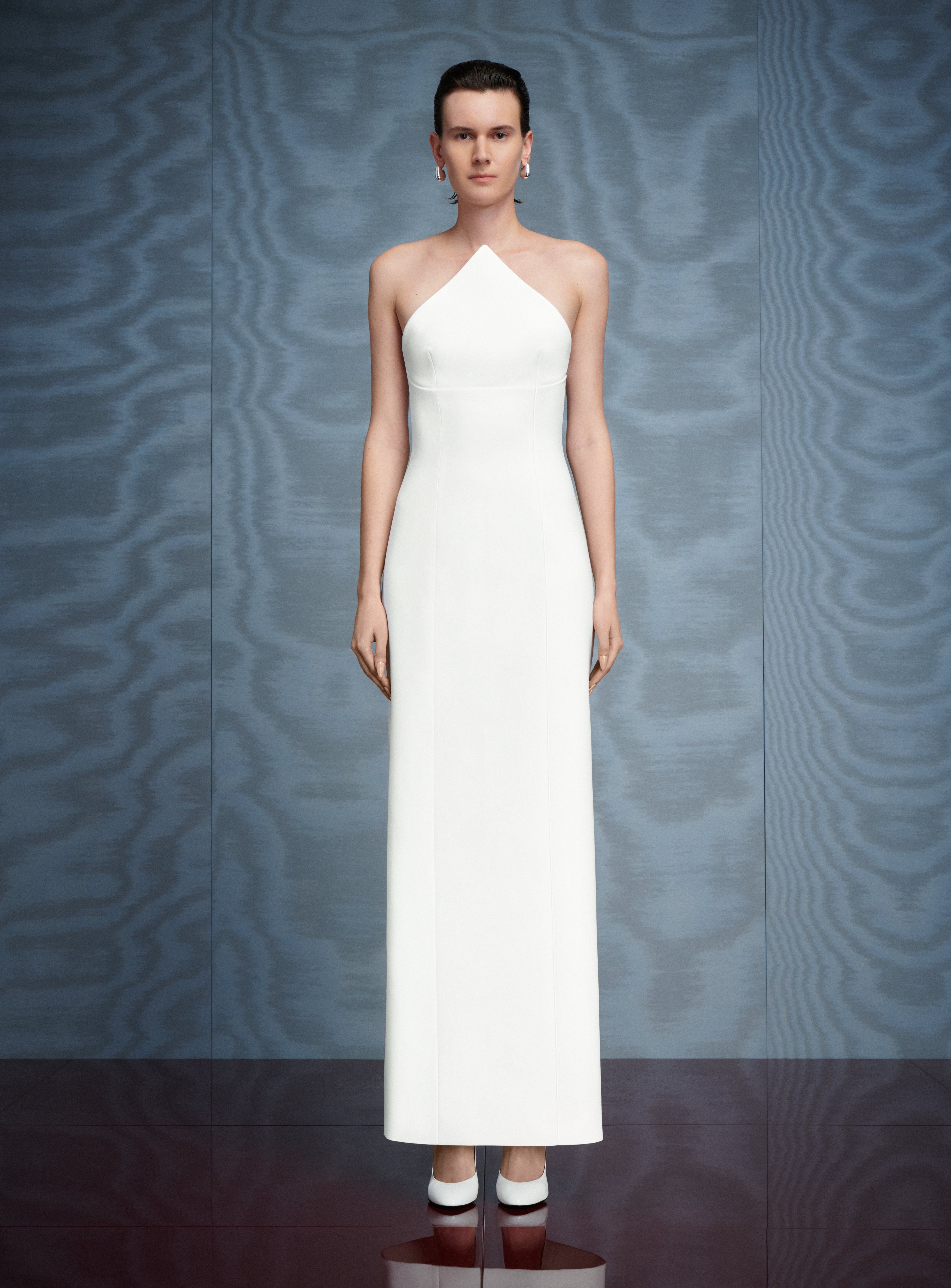 The Senna Maxi Dress in Cream Robes de mariée The Wedding Explorer