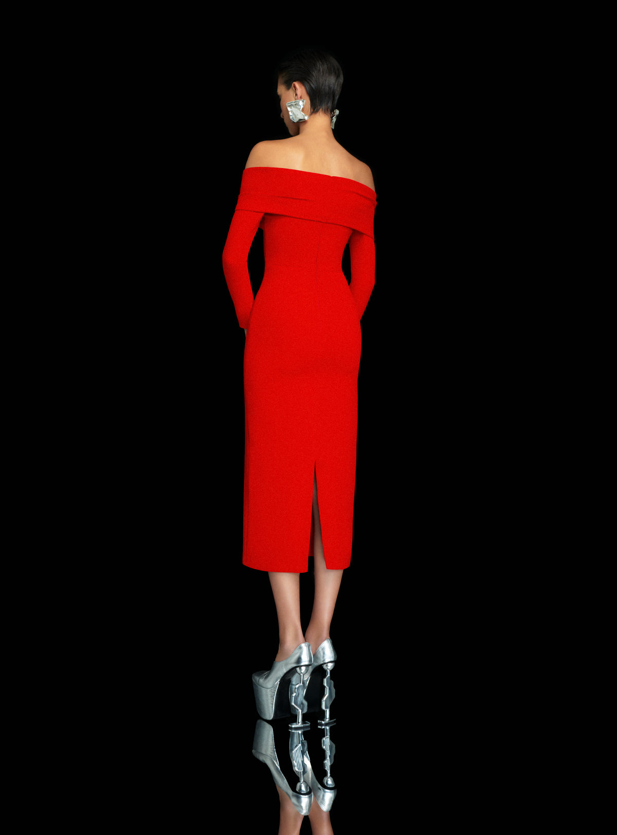 The Yuni Midi Dress in Red