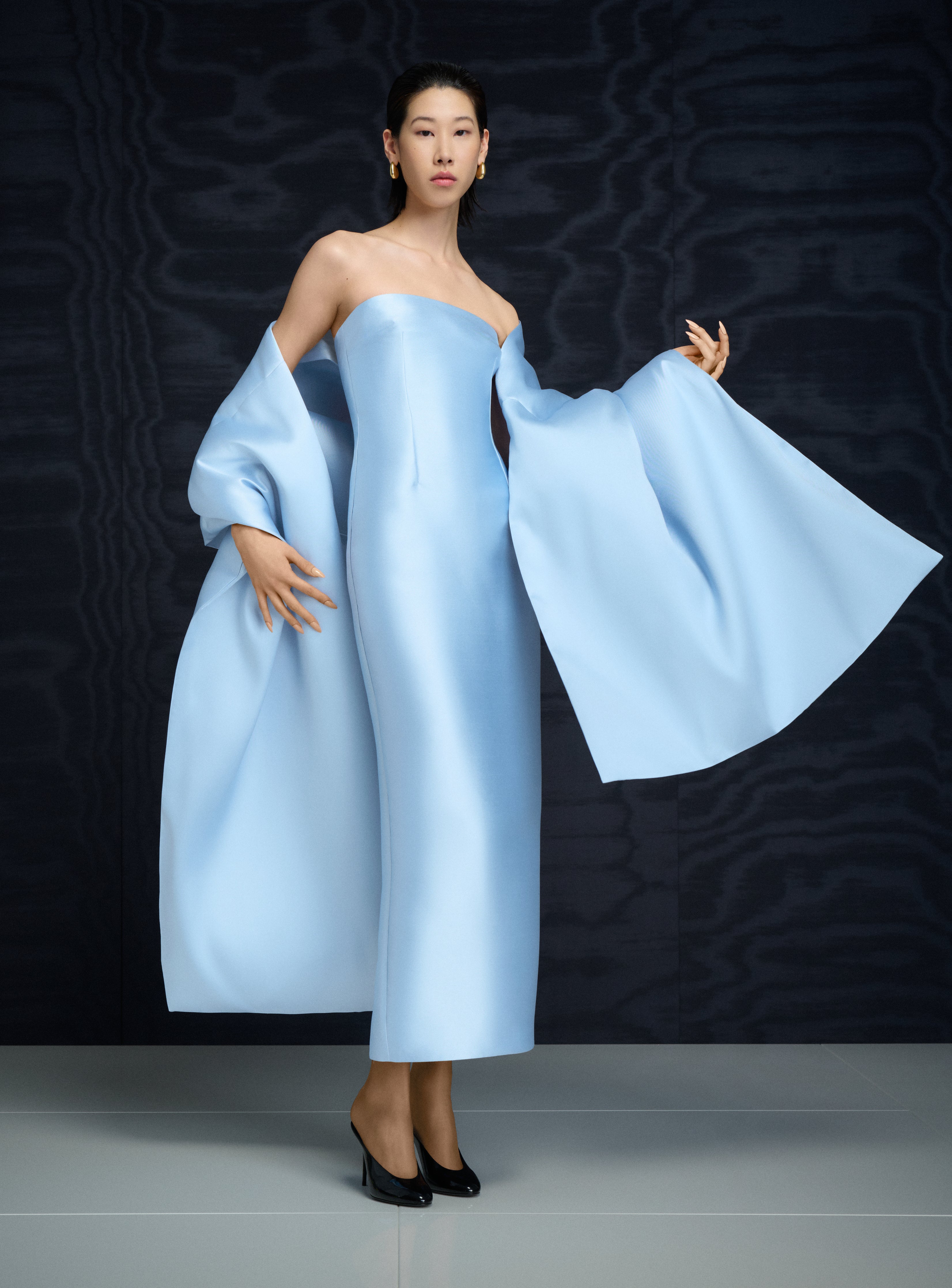 フォーマル・ドレス・スーツ mimiel empire queen shining winter dress The Renee Midaxi Dress in Ice Blue – Solace London