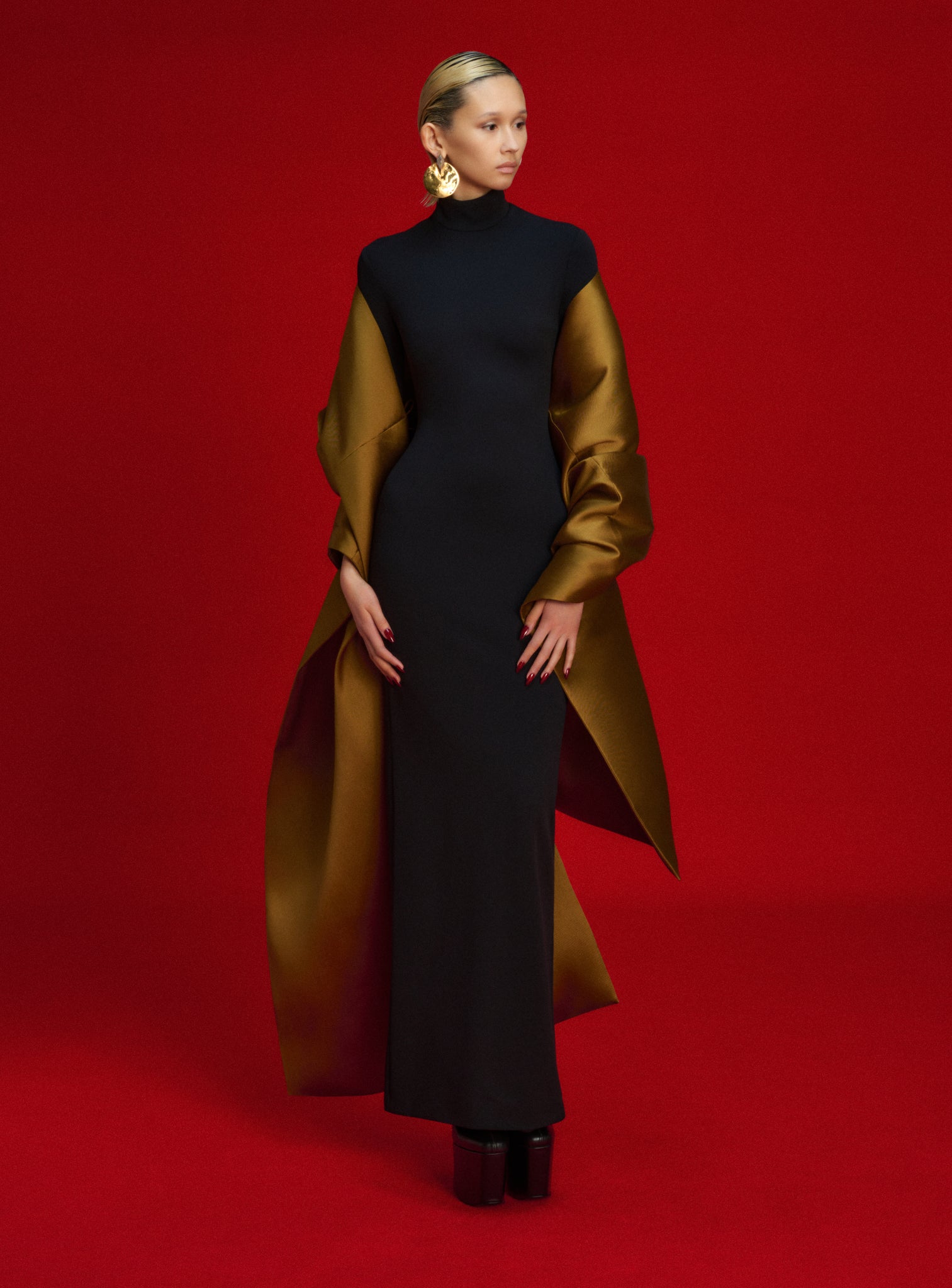 The Lyana Maxi Dress in Gold and Black Solace London The Lyana Maxi Dress in Gold and Black Solace London