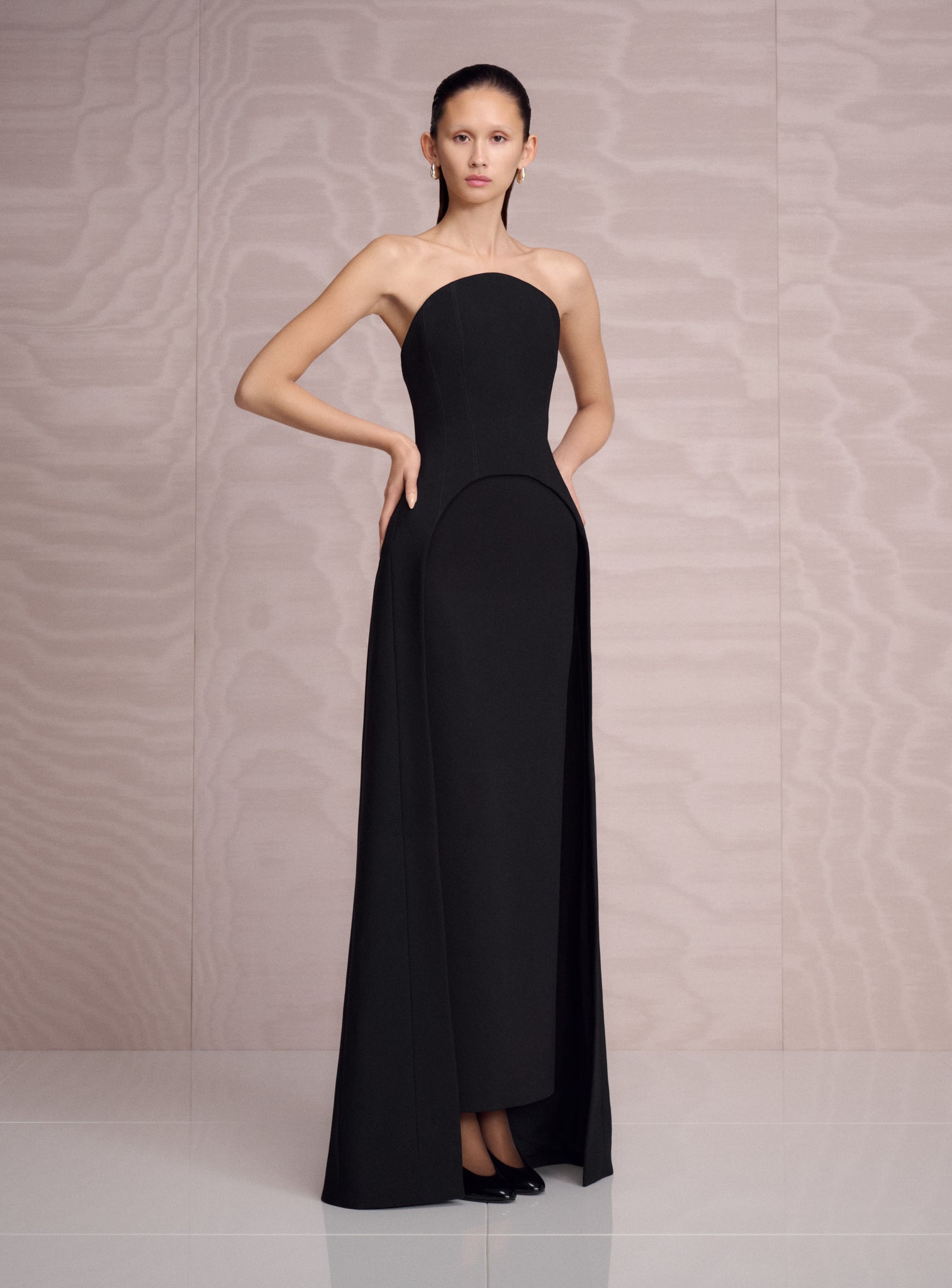 The Vi Maxi Dress in Black
