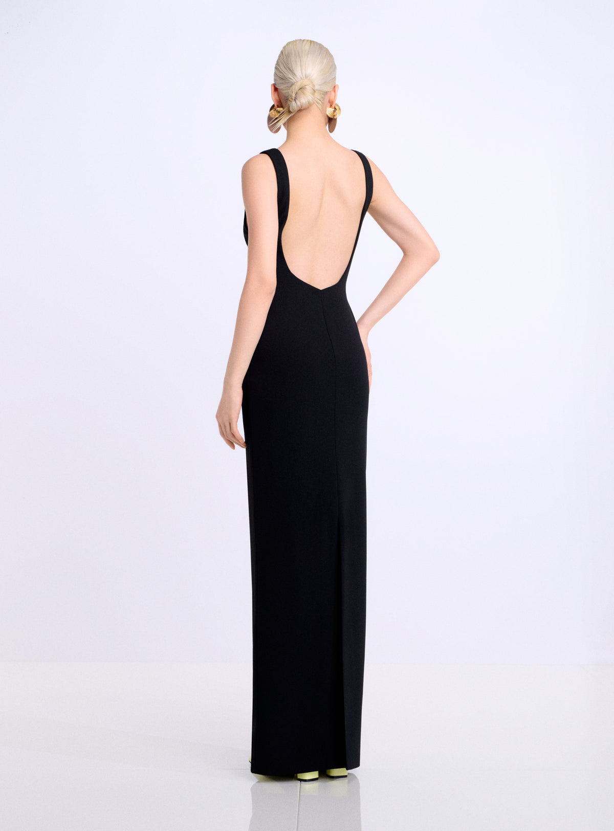 The Aneila Maxi Dress in Black