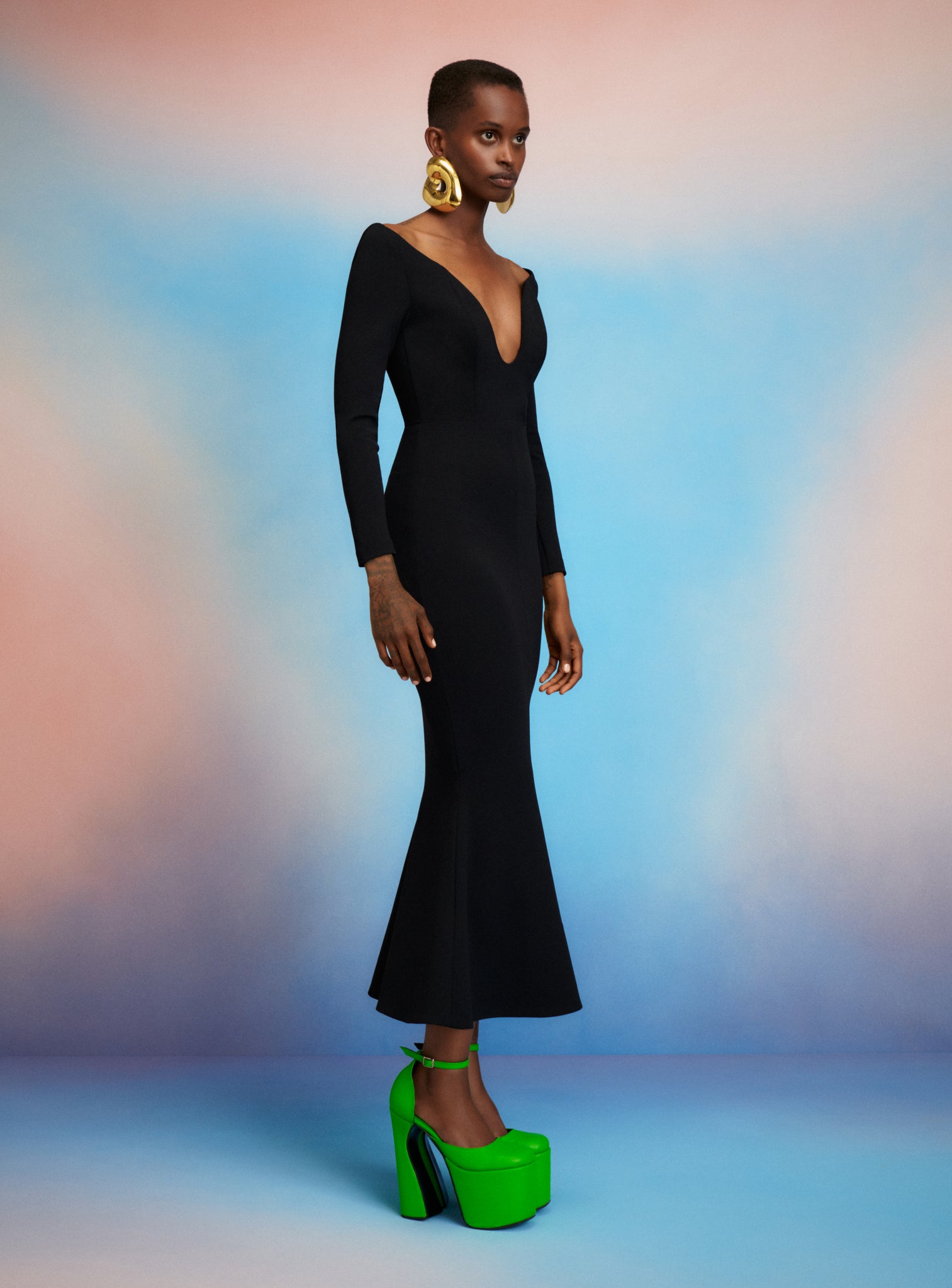 The Isa Midi Dress in Black