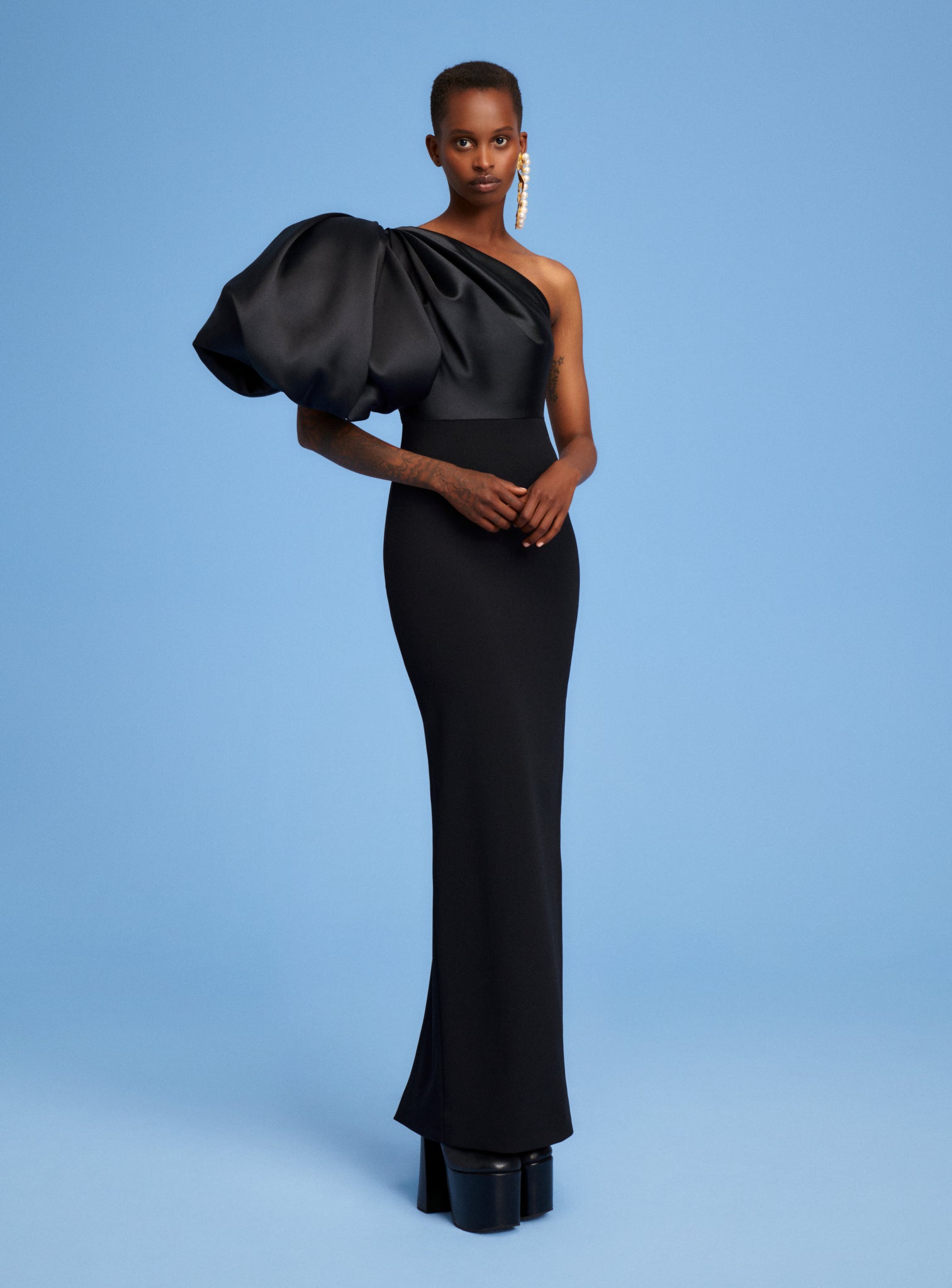 The Karli Maxi Dress in Black