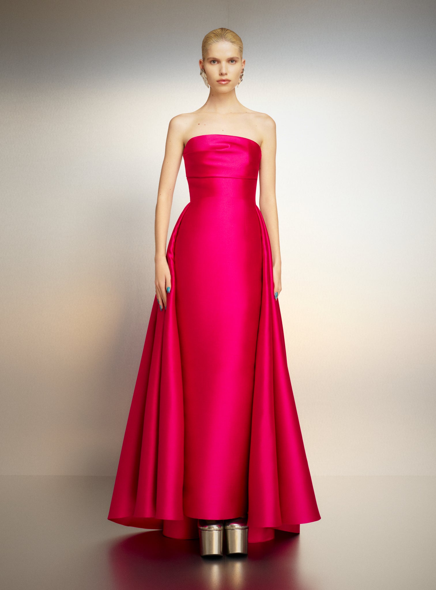 The Tiffany Maxi Dress in Gold Solace London The Tiffany Maxi Dress in Gold Solace London